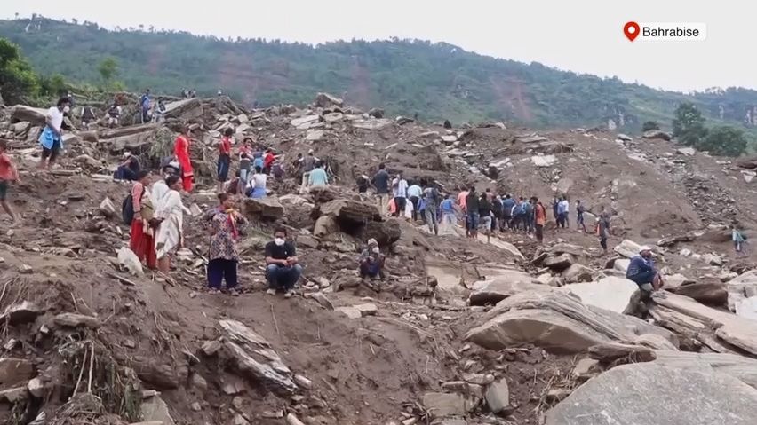 Video: Sesuv půdy v Nepálu nepřežilo 11 lidí, dalších 21 je nezvěstných